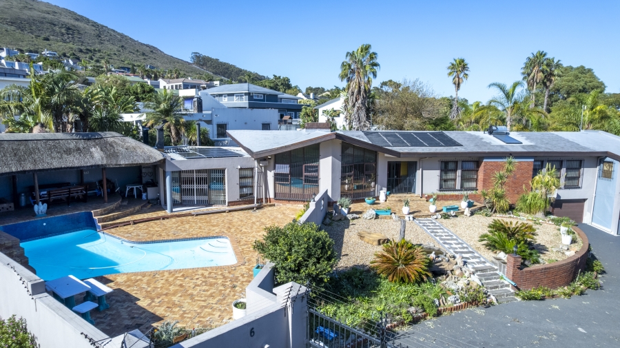 6 Bedroom Property for Sale in Plattekloof 1 Western Cape
